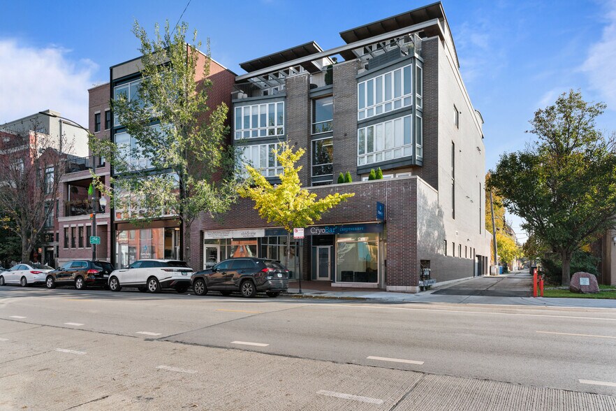 More Photos Of 1915-1917 N Damen Ave, Chicago Storefront For Sale