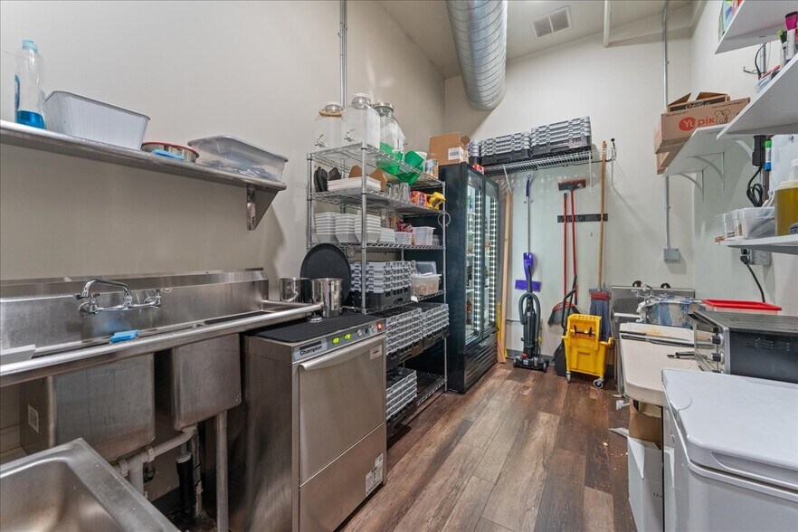 More Photos Of 2037 W Woodin Ave, Chelan Restaurant For Sale