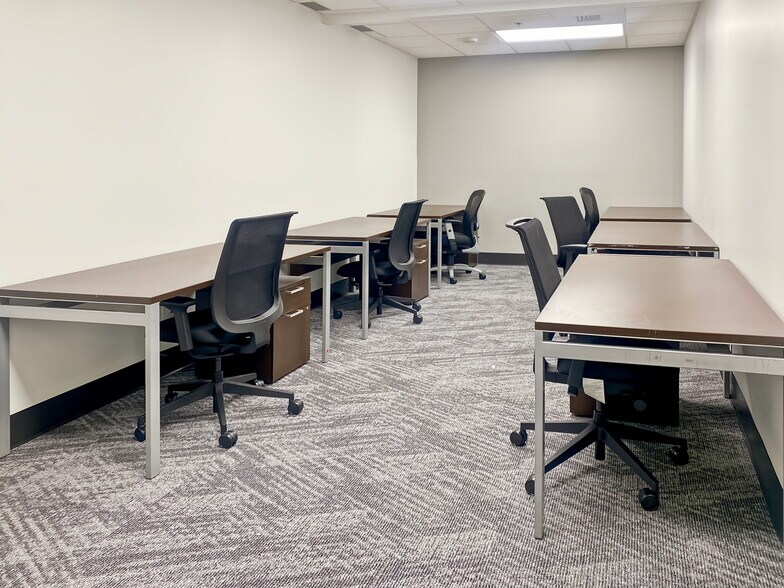 More Photos Of 2820 Boul Laurier, Québec Coworking Space