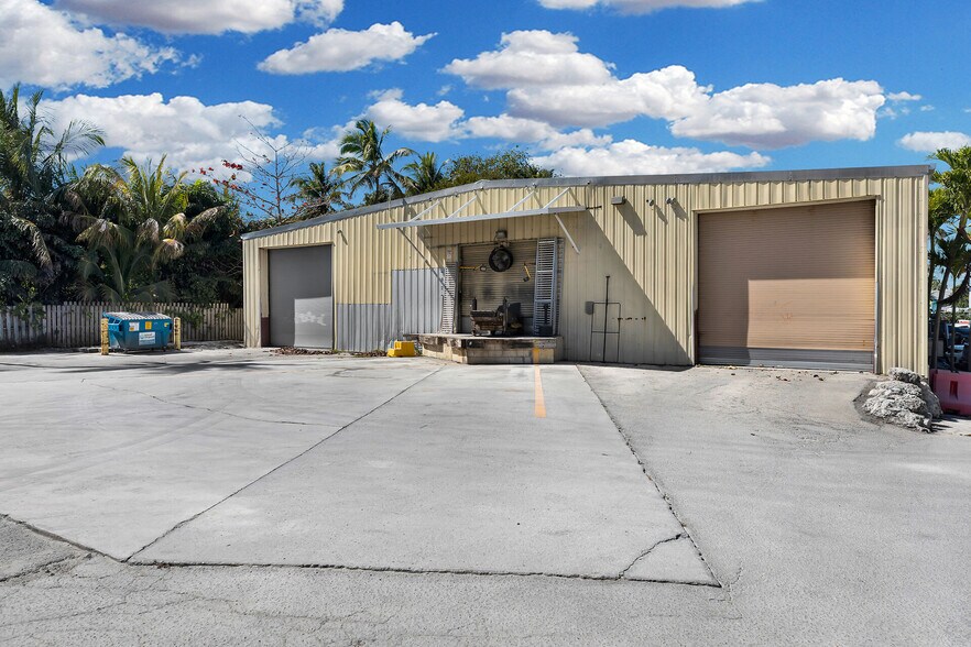 Primary Photo Of 200 Morada Way, Islamorada Warehouse For Lease
