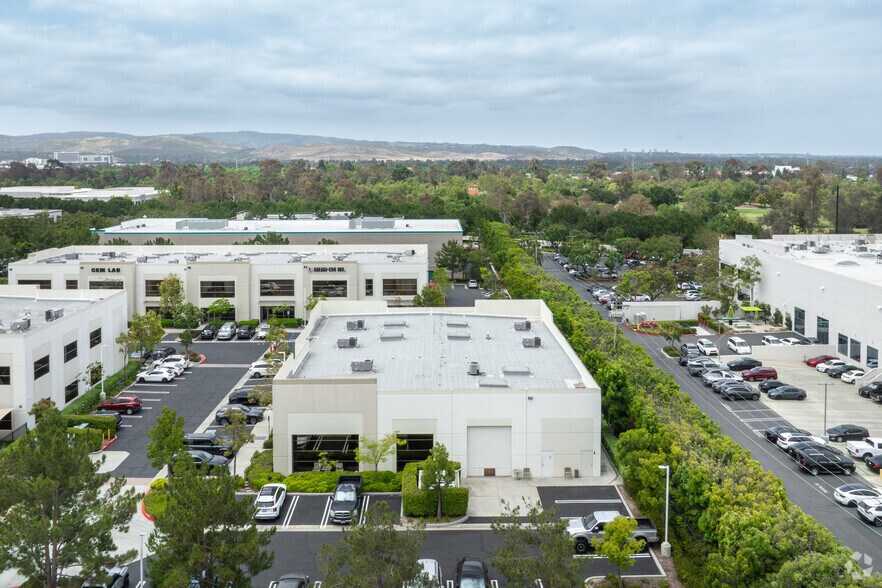 More Photos Of 61 Post, Irvine Flex For Sale