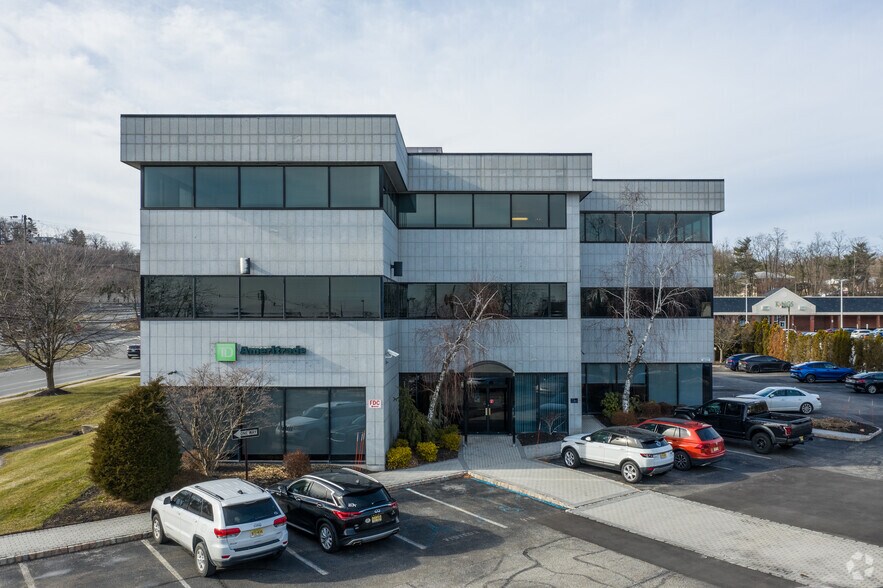 More Photos Of 788 Morris Tpke, Short Hills Office For Lease