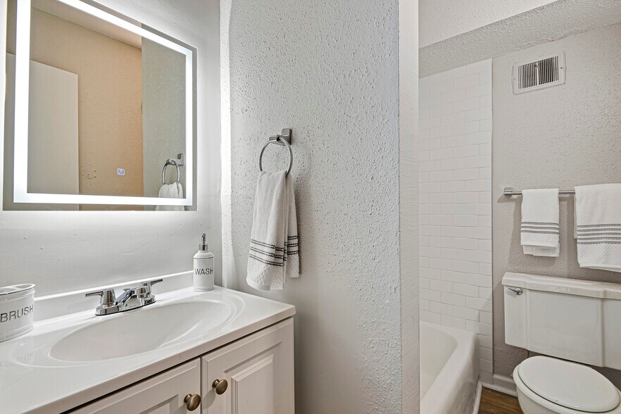 More Photos Of 2350 Ridge Ct, Lawrence Apartments For Sale