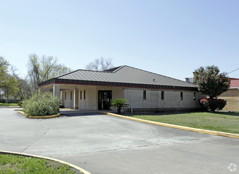 Primary Photo Of 720 E Tidwell Rd, Houston Medical For Sale