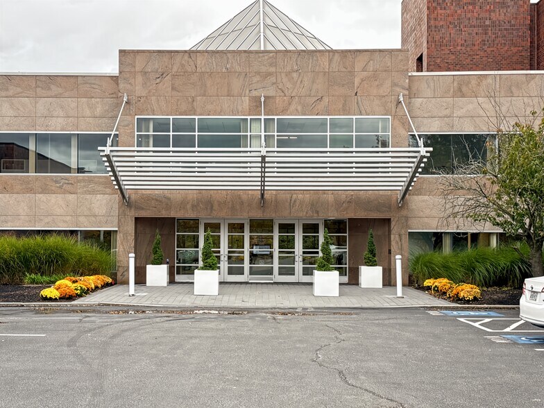 More Photos Of 3 Allied Dr, Dedham Coworking Space