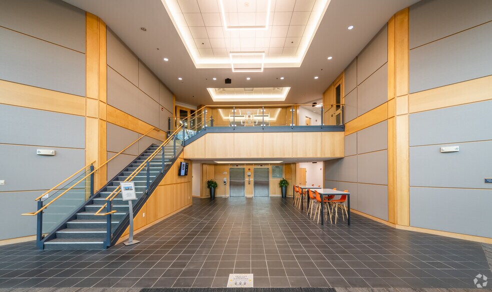 More Photos Of 2 Hampshire St, Foxborough Office For Lease