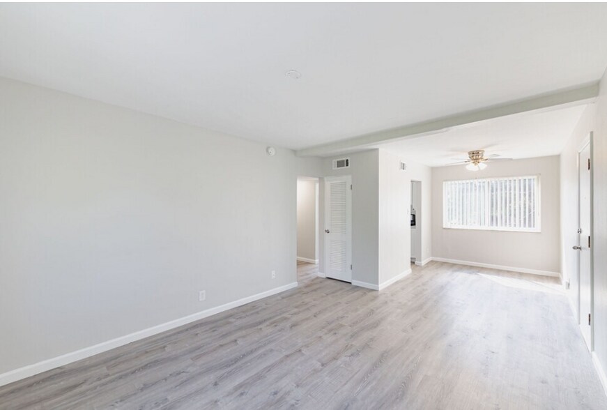 More Photos Of 1100 Indian Circle Dr, Olivette Apartments For Sale