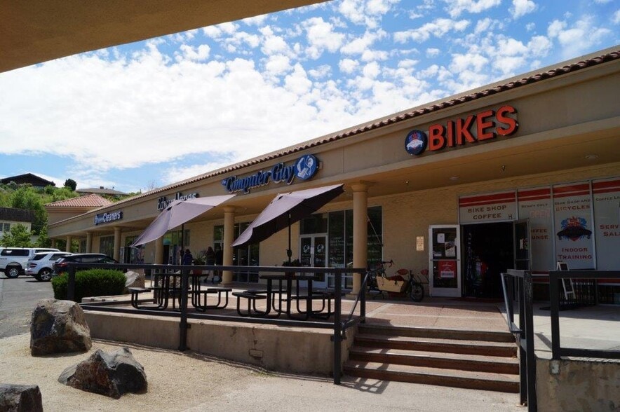 More Photos Of 1107-1185 California Ave, Reno Unknown For Lease