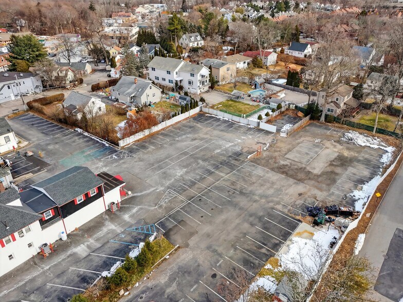 More Photos Of 2002 E Main St, Mohegan Lake Multifamily For Sale