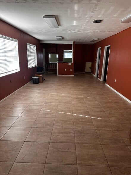 More Photos Of 3002 Manatee Ave, Bradenton Medical For Sale
