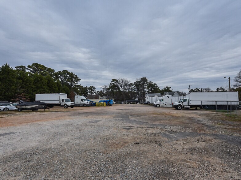 More Photos Of 5108 Western Blvd, Raleigh Land For Lease