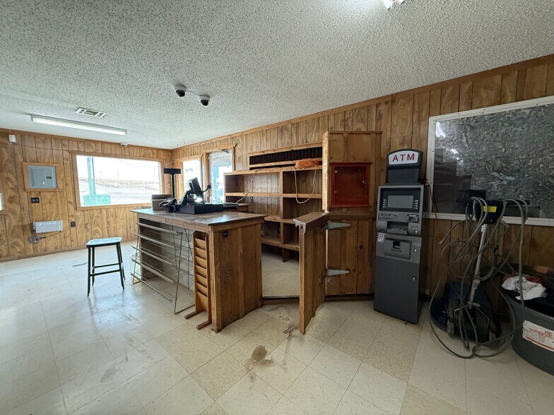 More Photos Of 27971 OK-50, Freedom Convenience Store For Sale