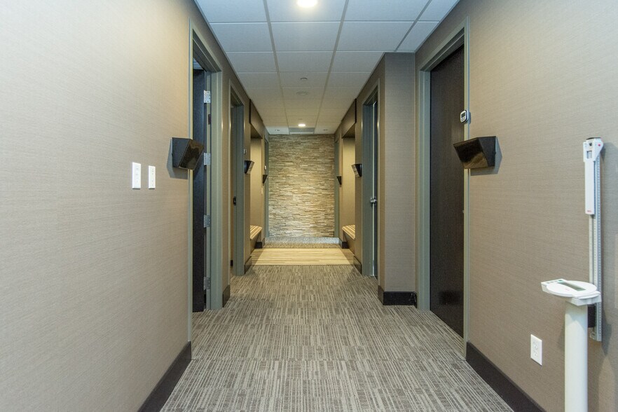 More Photos Of 7300 France Ave S, Edina Medical For Lease