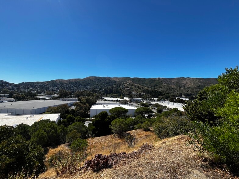 More Photos Of 100 N Hill Dr, Brisbane Light Manufacturing For Lease