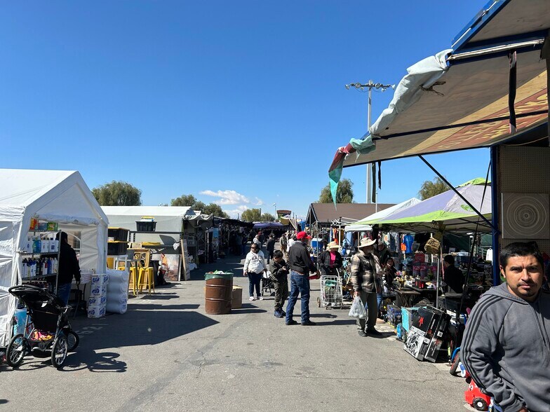 More Photos Of 3020 Las Vegas Blvd N, North Las Vegas General Retail For Lease