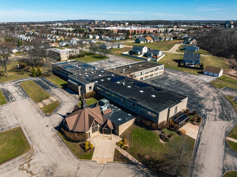 More Photos Of 400 Center Rd, Bedford Religious Facility For Sale