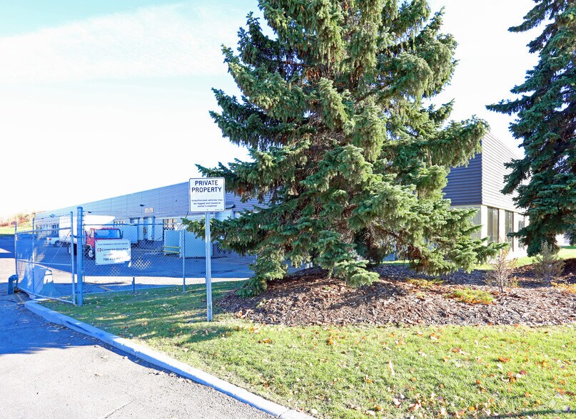 More Photos Of 9451-9471 49 St NW, Edmonton Flex For Lease