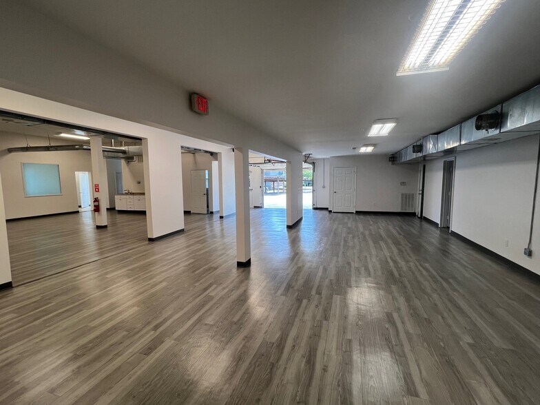More Photos Of 901 S 5th St, Nashville Office For Lease