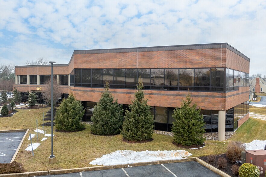 More Photos Of 999 Berkshire Blvd, Wyomissing Office For Lease