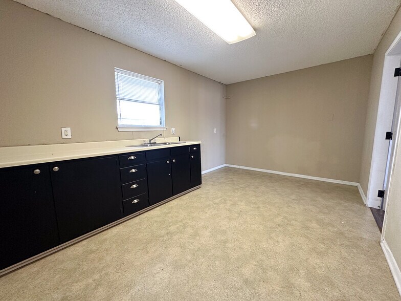 More Photos Of 2210 E Highway 190, Copperas Cove Freestanding For Sale