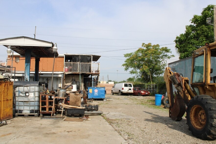 More Photos Of 1394 Joyce Ave, Columbus Flex For Sale