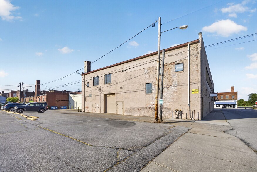 More Photos Of 668 Broadway, Lorain Storefront Retail Office For Sale