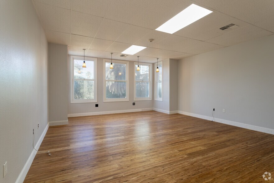 More Photos Of 920 J St, Sacramento Office For Sale