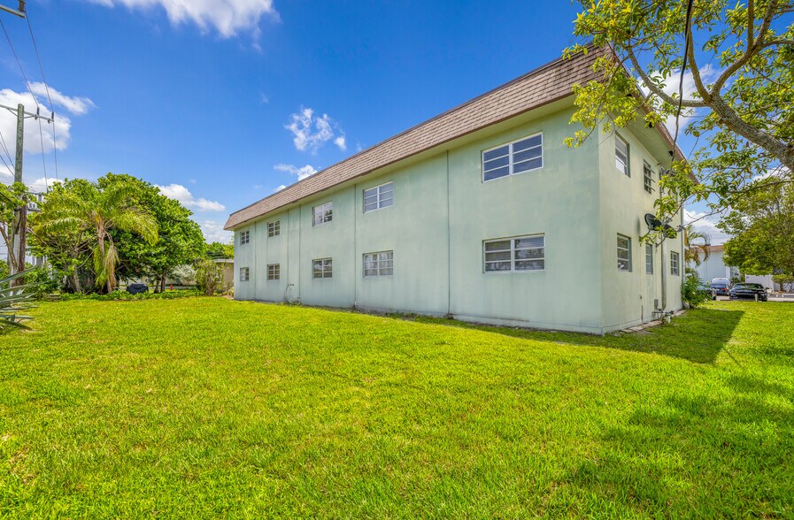 More Photos Of 2255 SE 5th St, Pompano Beach Apartments For Sale