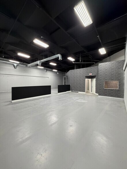 More Photos Of 9450 NW 58th St, Miami Warehouse For Sale