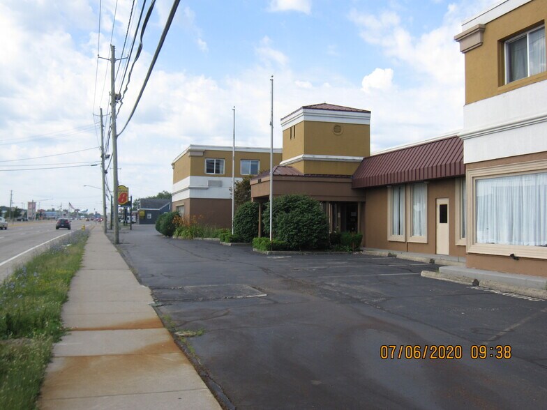 More Photos Of 7200 Transit Rd, Williamsville Hotel For Sale