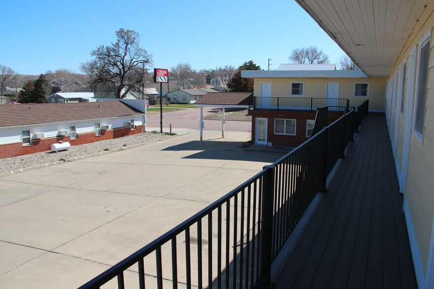 More Photos Of 115 N River St, Chamberlain Hotel For Sale