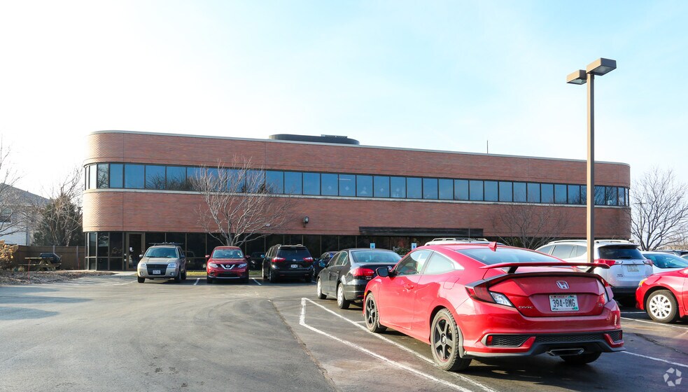More Photos Of 6980 N Port Washington Rd, Glendale Office For Lease