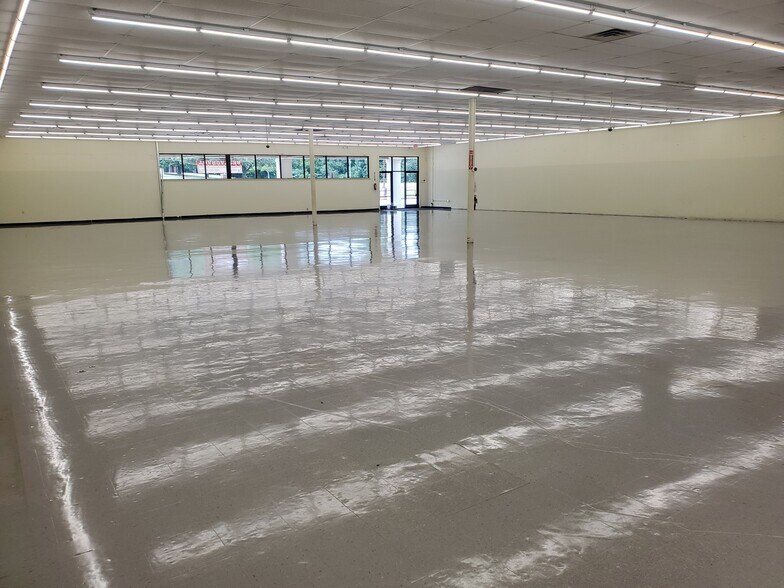 More Photos Of 10188 Dayton Pike, Soddy Daisy Light Manufacturing For Lease