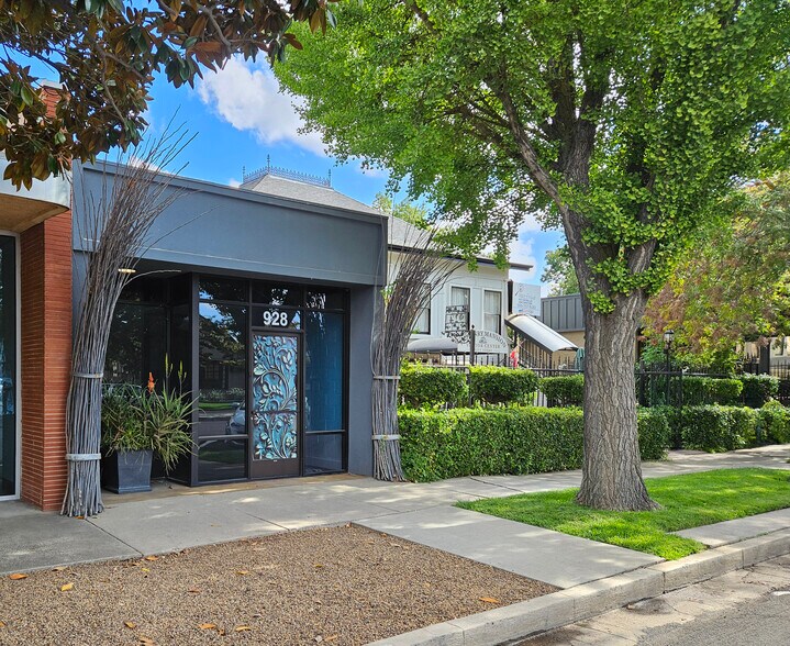 More Photos Of 928 15th St, Modesto Office For Lease