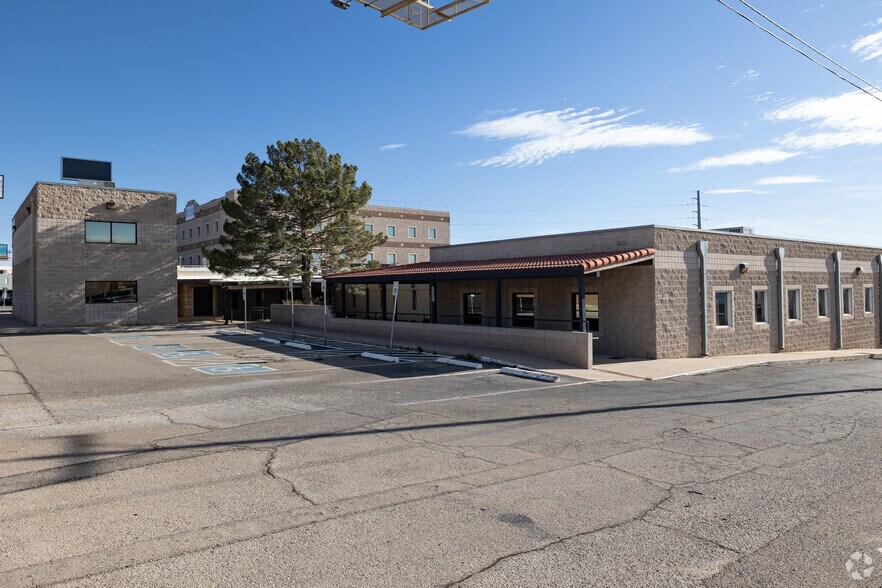 Primary Photo Of 7852 E Gateway Blvd, El Paso Rehabilitation Center For Sale