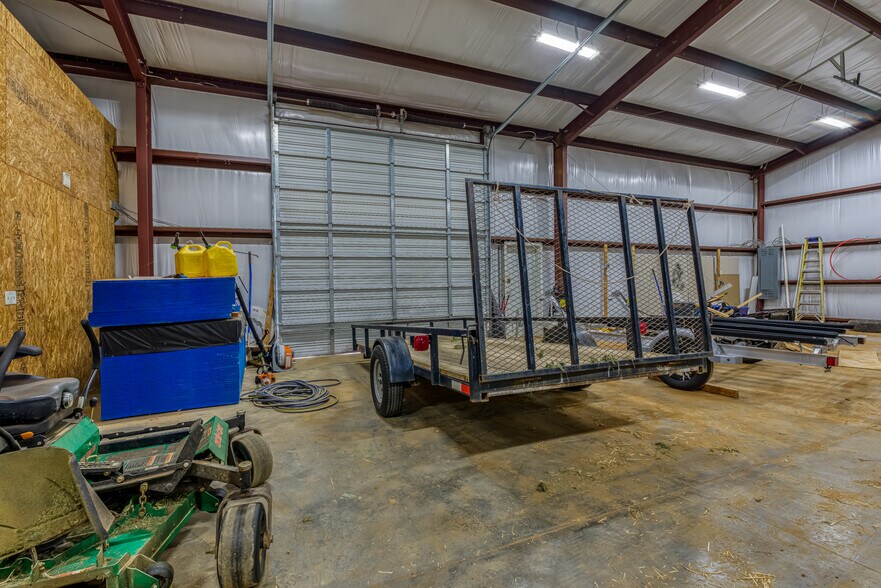 More Photos Of 159 Mitch Ave, Tuscumbia Self Storage For Lease