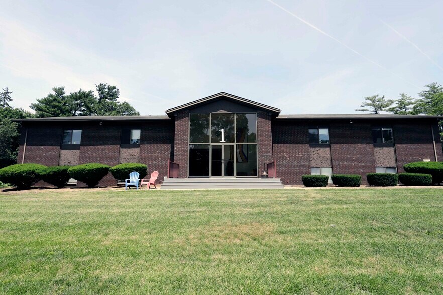More Photos Of 1 Welby Rd, New Bedford Office For Sale