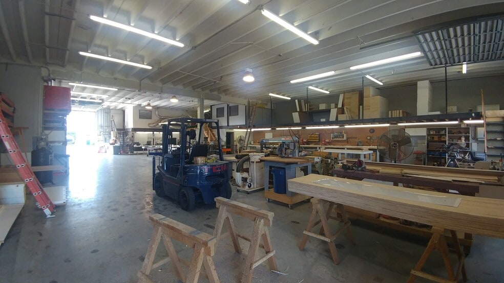 More Photos Of 2169 10th St, Sarasota Warehouse For Sale