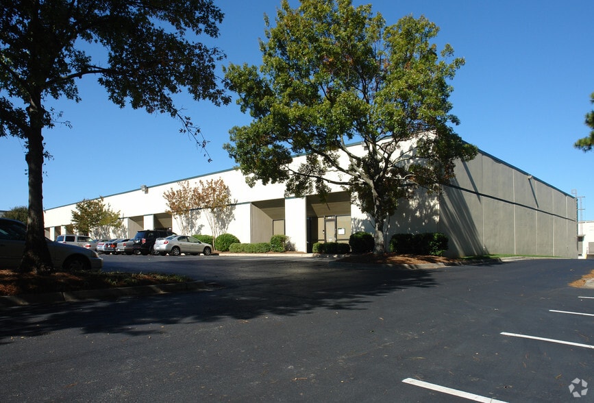 Primary Photo Of 6920 Peachtree Industrial Blvd, Peachtree Corners Warehouse For Lease