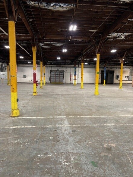More Photos Of 225 S Lodestone Way, Tooele Warehouse For Lease