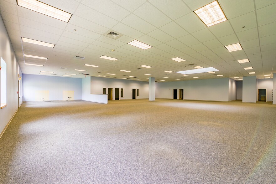 More Photos Of 1705 Route 202 Hwy, Winthrop Warehouse For Lease