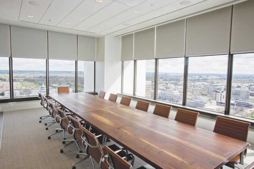 More Photos Of 210 E Capitol St, Jackson Office For Lease