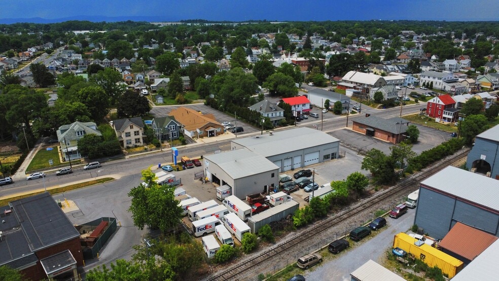 More Photos Of 916-926 S Potomac St, Hagerstown Service For Lease