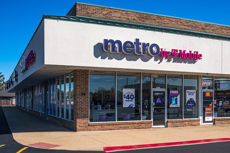 More Photos Of 17501-17559 S Kedzie Ave, Hazel Crest Unknown For Lease