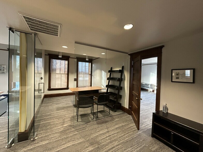 More Photos Of 600 E 7th St, Sioux Falls Police Fire Station For Lease