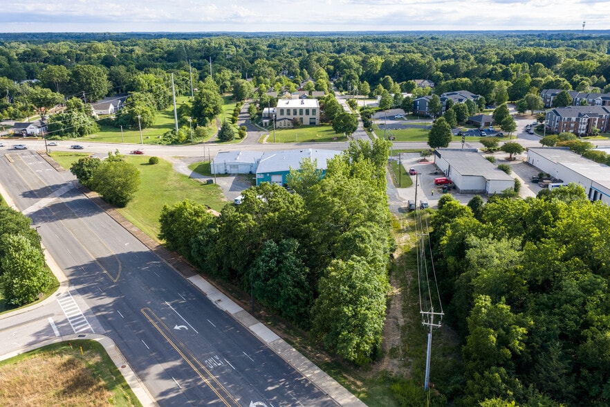 More Photos Of 656 W Main St, Rock Hill Warehouse For Sale