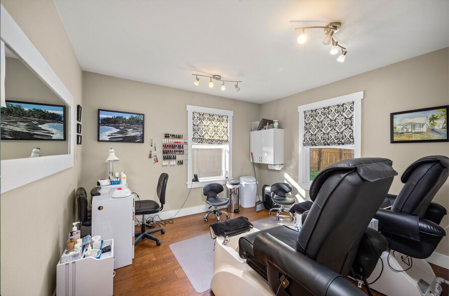 More Photos Of 401 N Stephen St, Clark Fork Storefront Retail Residential For Sale