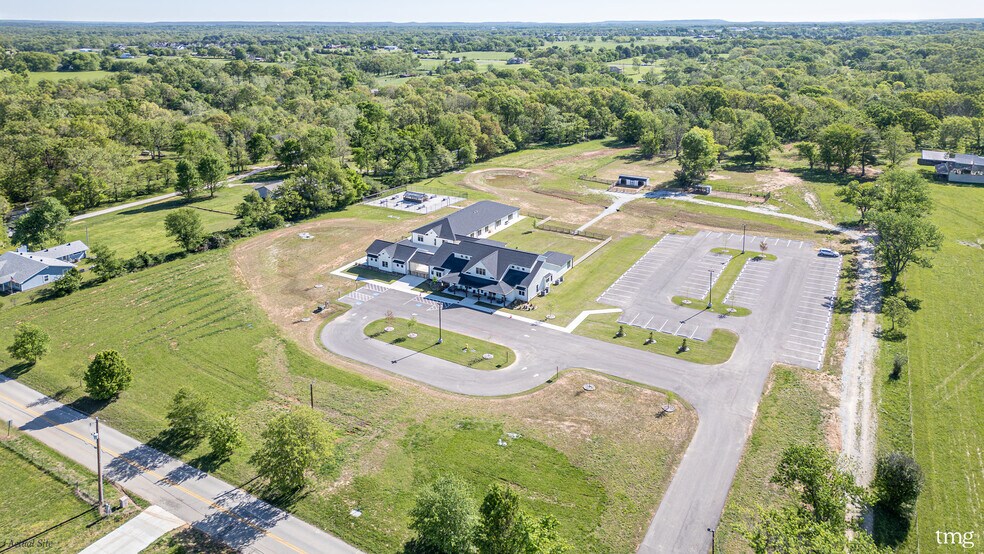 More Photos Of 3415 N Dixieland Rd, Little Flock General Retail For Sale