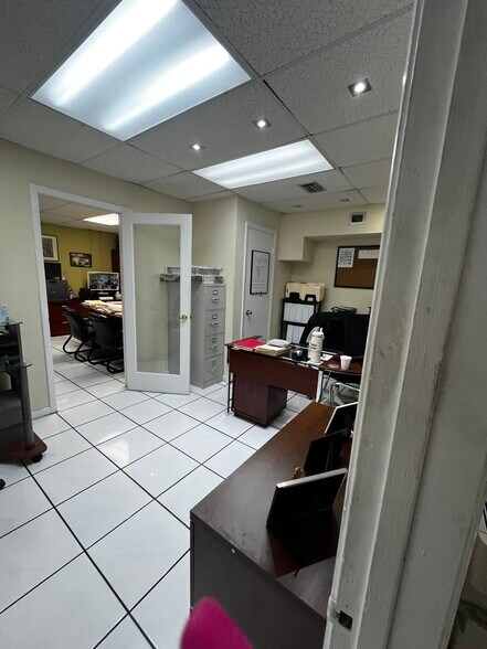 More Photos Of 3100 NW 72nd Ave, Miami Industrial For Sale