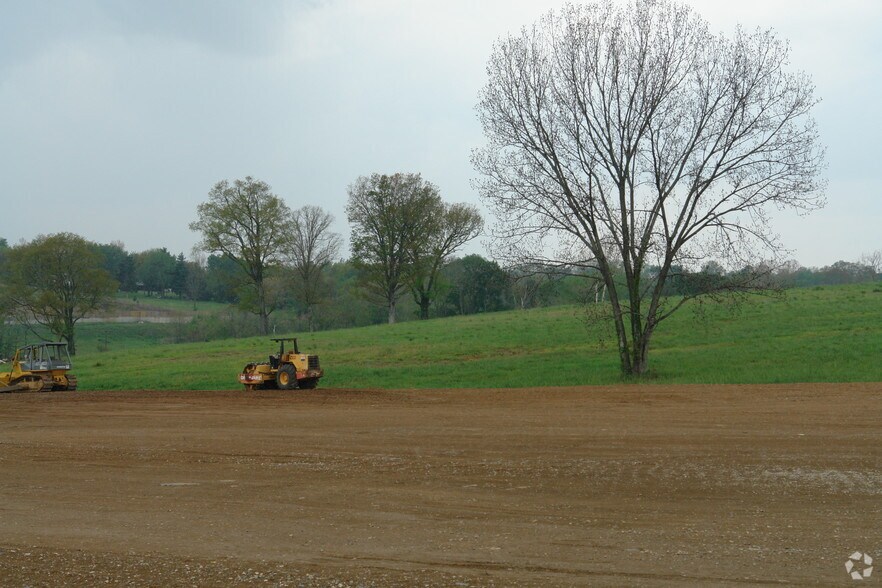 More Photos Of 1683 Nashville Hwy, Columbia Land For Sale